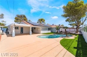 611 E Fairway Rd, Henderson, NV 89015